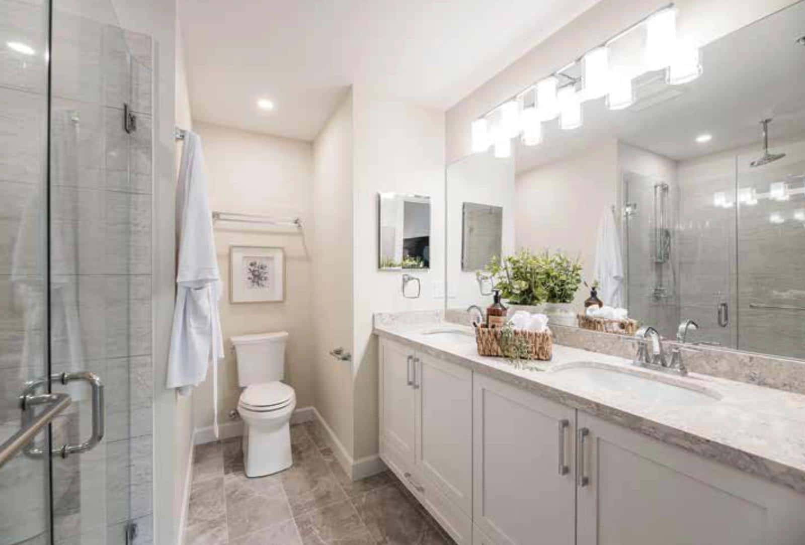 Surrey — Surrey - Photo 4 of 8