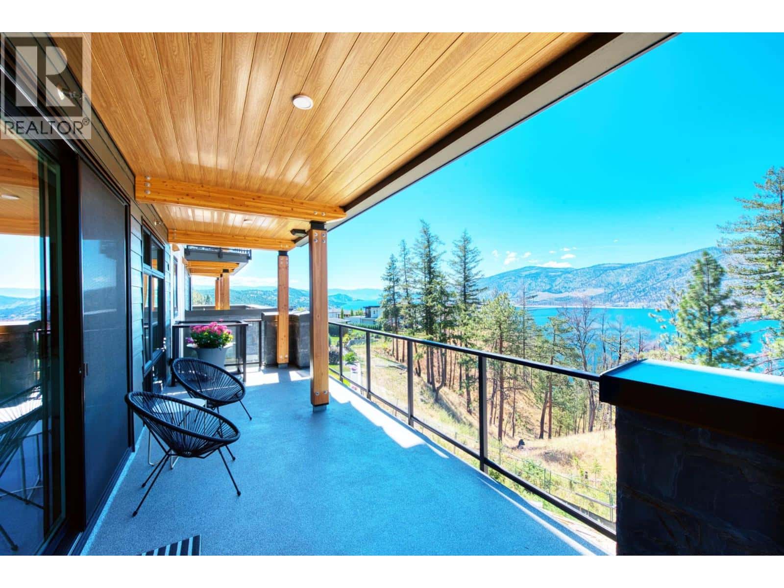 9652 Benchland Drive Unit# 306 — Lake Country, British Columbia - Photo 2 of 33