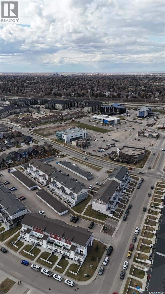 Saskatoon — Saskatoon - Photo 3 of 18