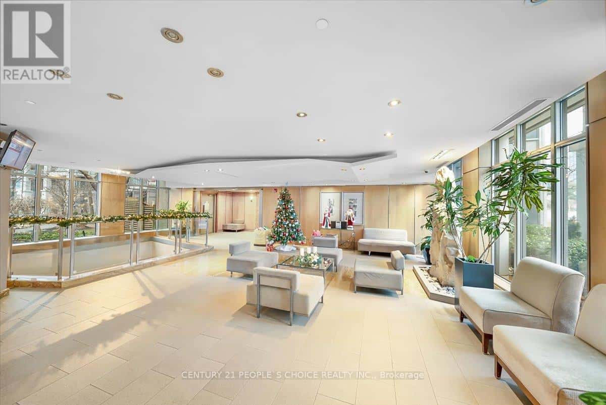 Toronto (Mimico) — Toronto (Mimico) - Photo 5 of 35