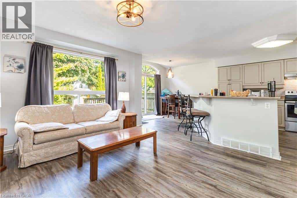 St. Thomas — St. Thomas - Photo 4 of 22