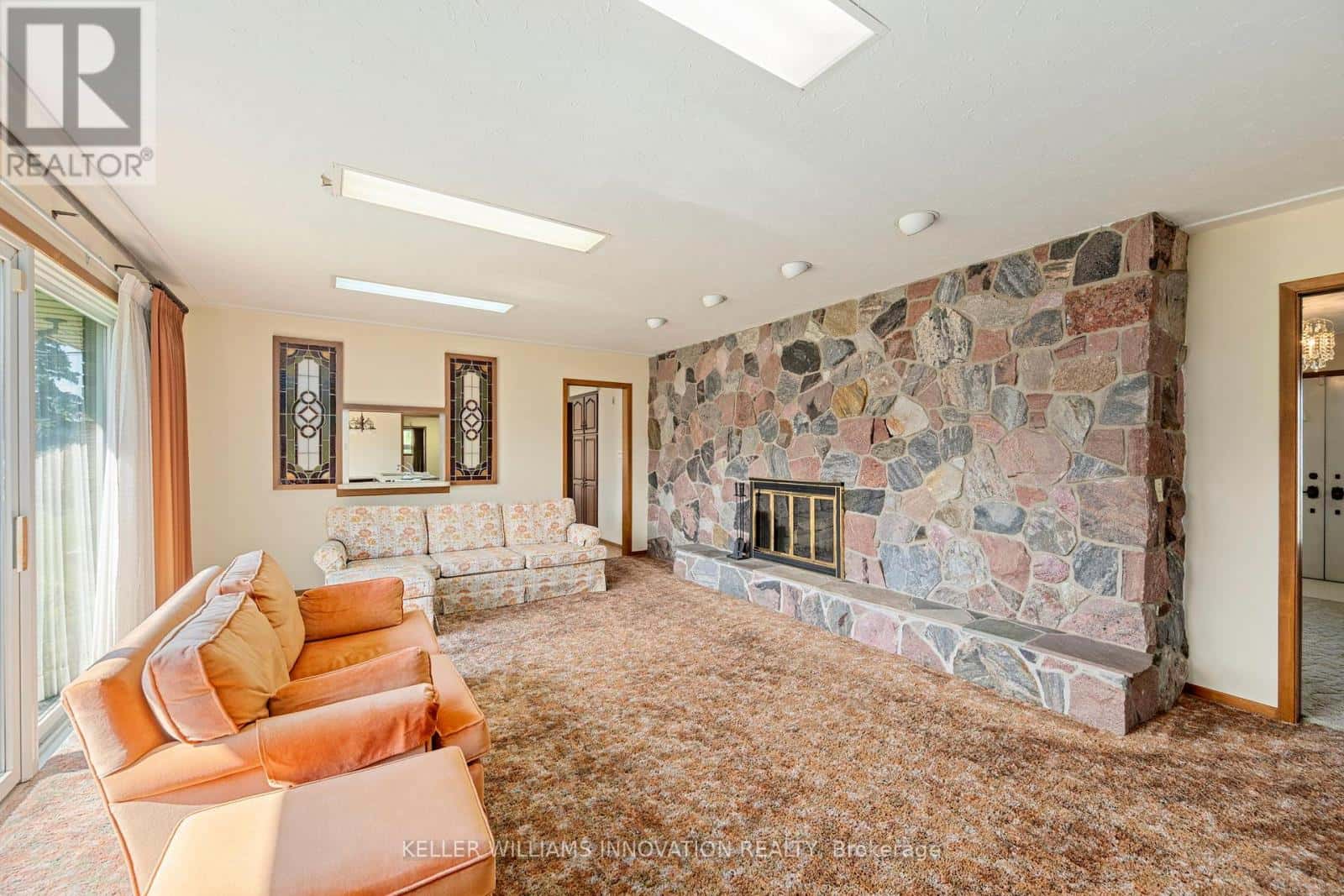 Chatham-Kent (Chatham) — Chatham-Kent (Chatham) - Photo 2 of 49