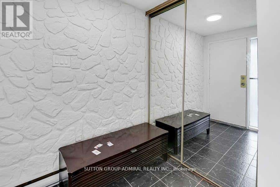 Toronto (Westminster-Branson) — Toronto (Westminster-Branson) - Photo 3 of 17