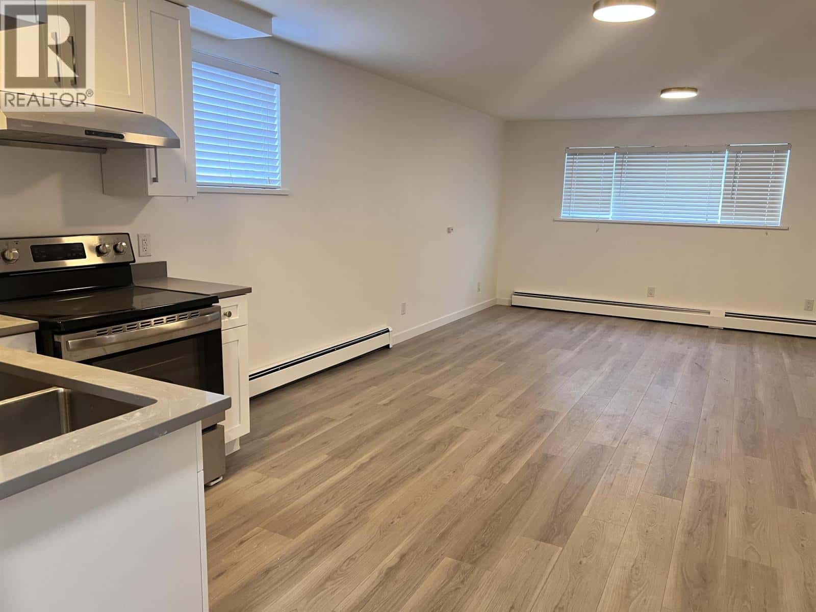 North Vancouver — North Vancouver - Photo 5 of 9