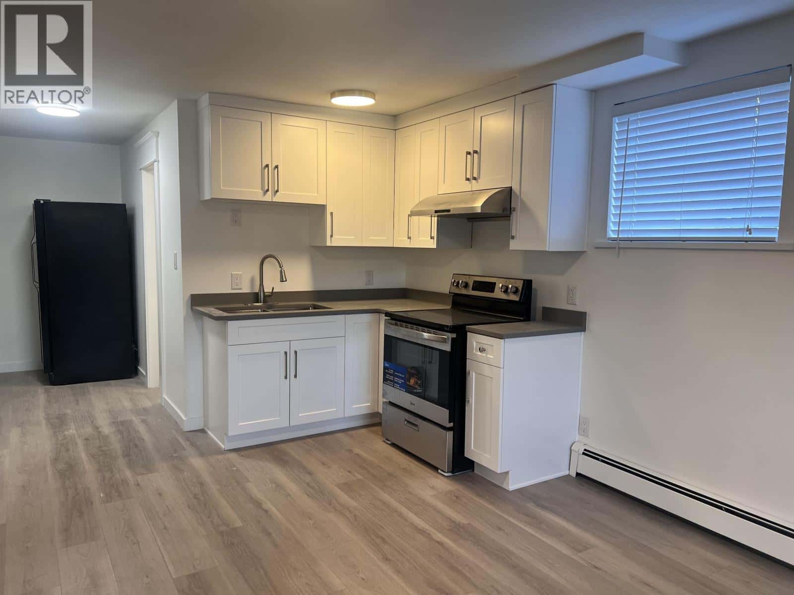 North Vancouver — North Vancouver - Photo 4 of 9