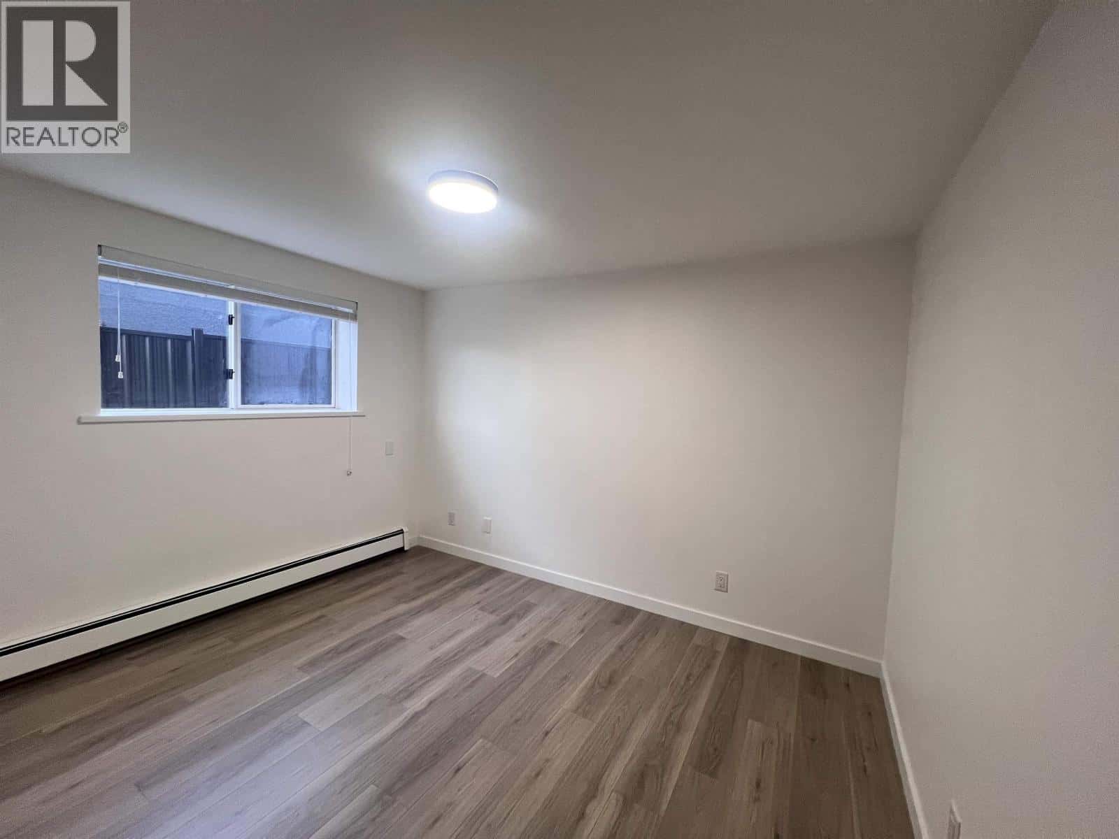 North Vancouver — North Vancouver - Photo 3 of 9