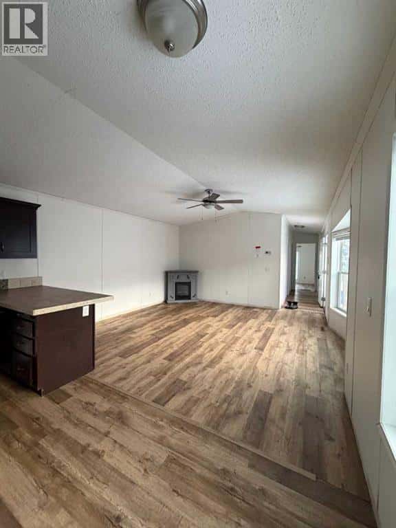 Fort McMurray — Fort McMurray - Photo 3 of 15