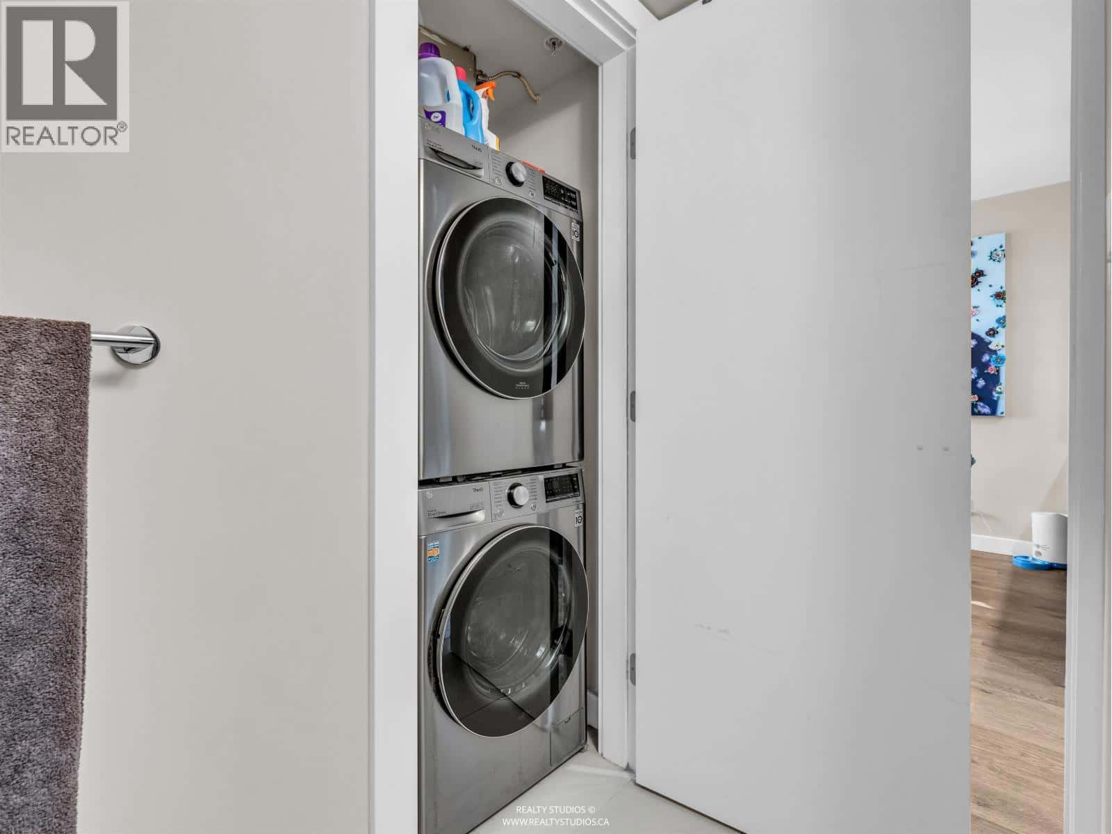 Vancouver — Vancouver - Photo 4 of 36