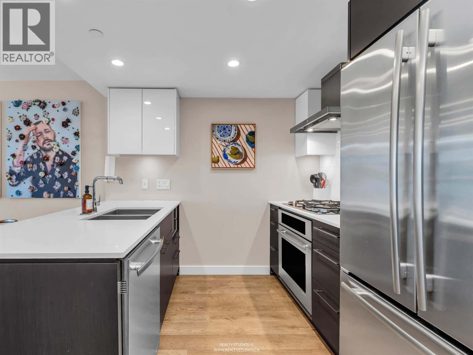 306 1618 QUEBEC STREET — Vancouver, British Columbia - Photo 3 of 36