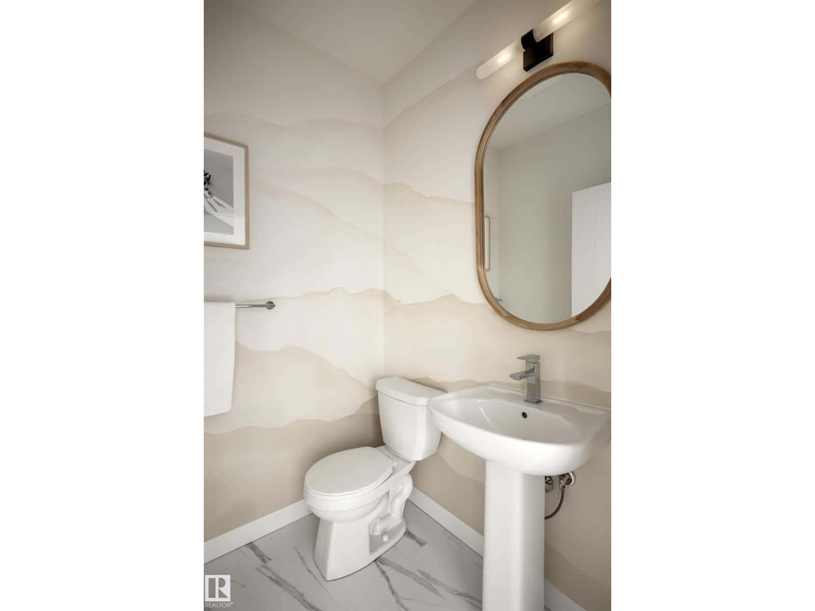 Edmonton — Edmonton - Photo 4 of 18