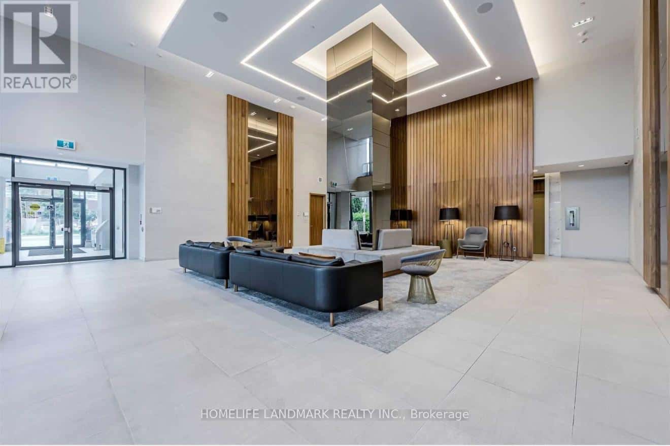 Toronto (Flemingdon Park) — Toronto (Flemingdon Park) - Photo 2 of 36