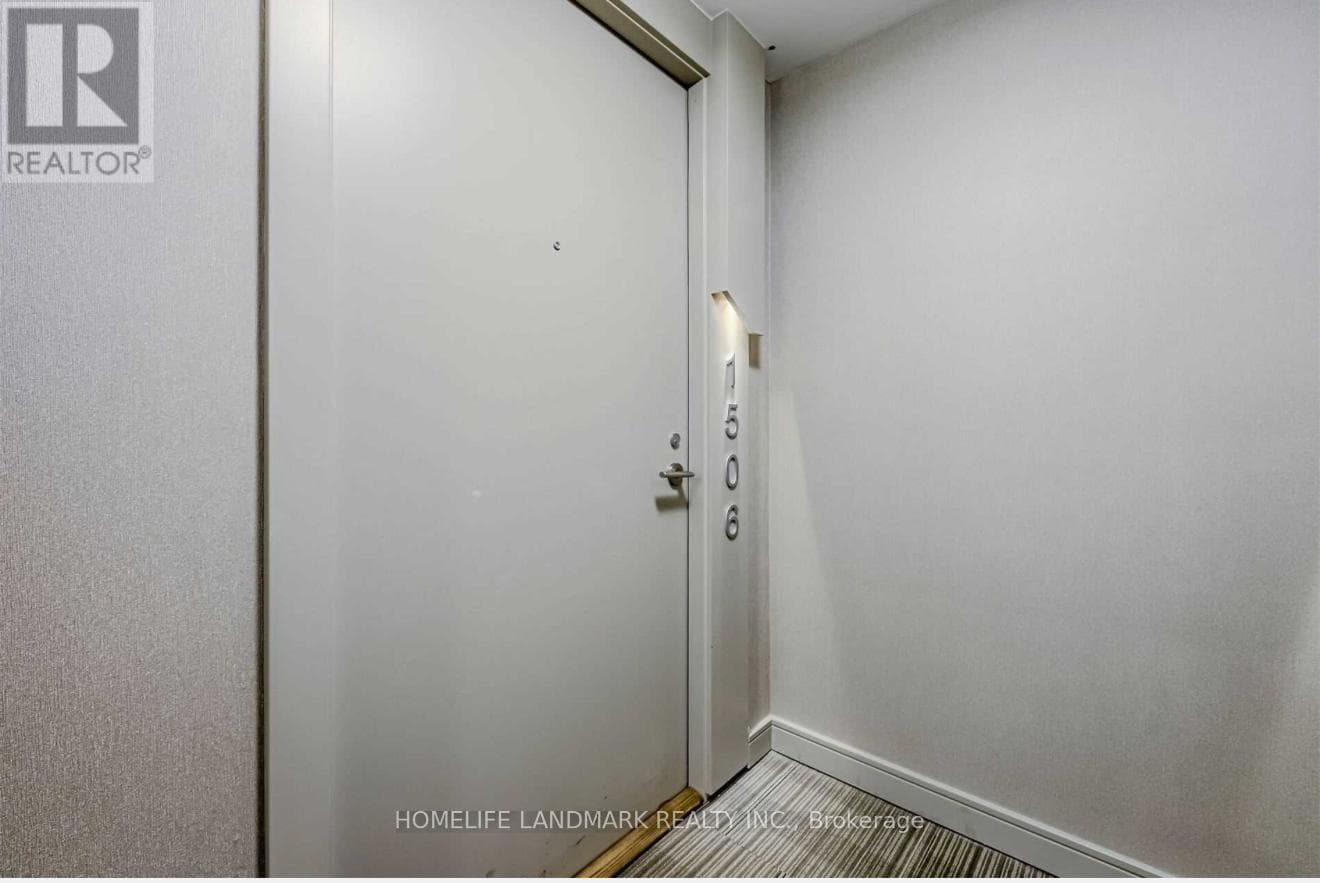 Toronto (Flemingdon Park) — Toronto (Flemingdon Park) - Main photo