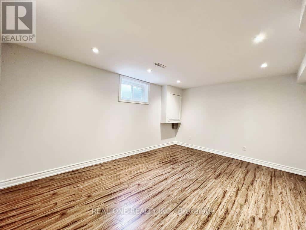 Markham (Unionville) — Markham (Unionville) - Photo 2 of 30