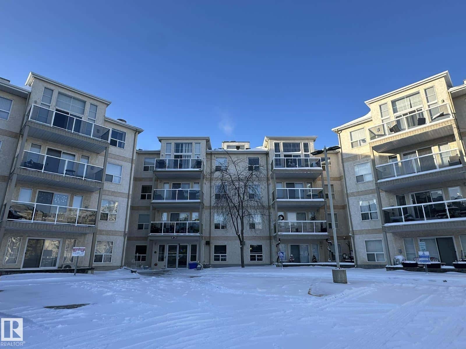 #315 9730 174 ST NW — Edmonton, Alberta - Photo 4 of 42