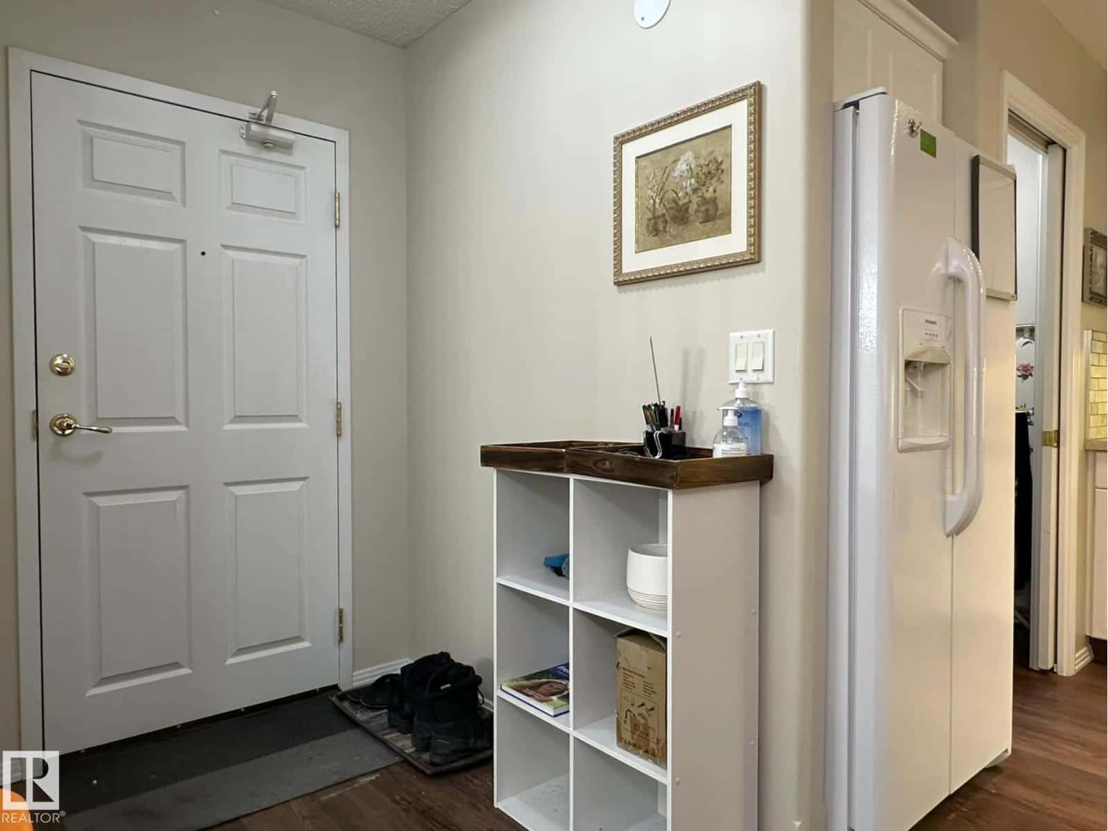 #315 9730 174 ST NW — Edmonton, Alberta - Photo 5 of 42