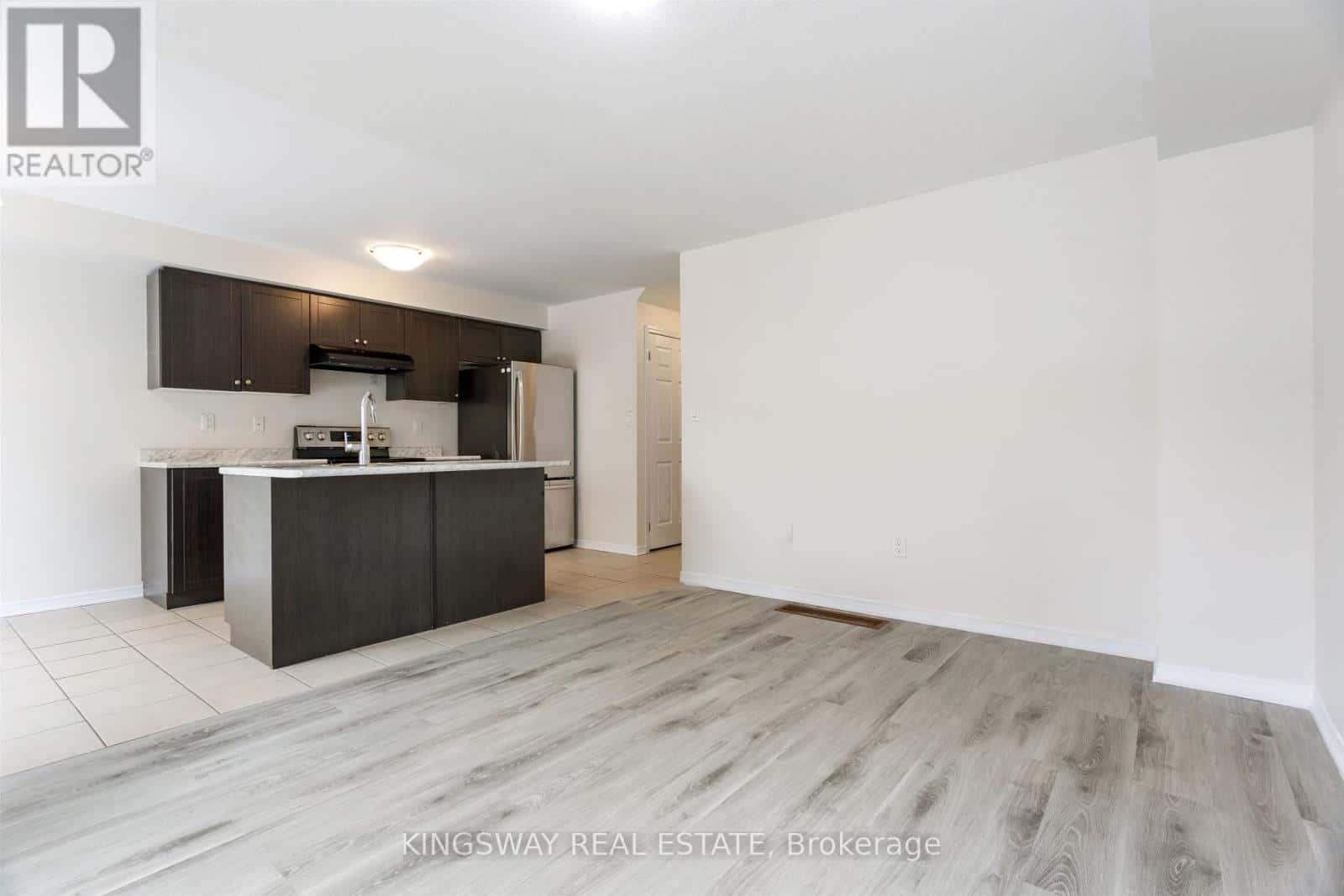 Haldimand — Haldimand - Photo 2 of 45