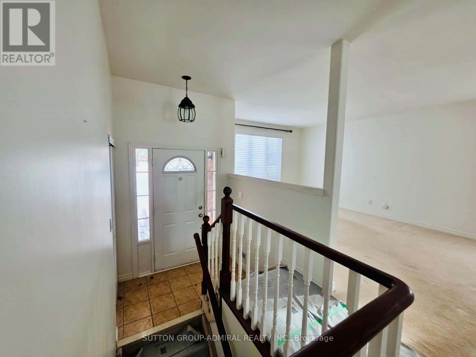 Barrie (Holly) — Barrie (Holly) - Photo 2 of 17