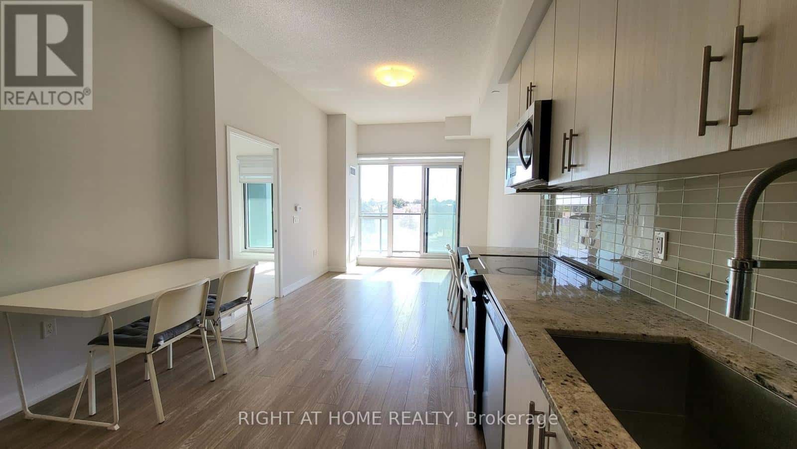 Mississauga (City Centre) — Mississauga (City Centre) - Photo 3 of 45