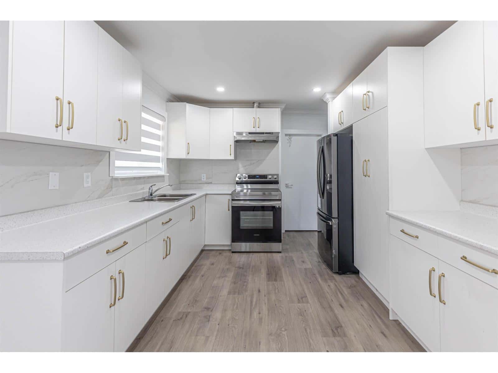 Surrey — Surrey - Photo 3 of 25