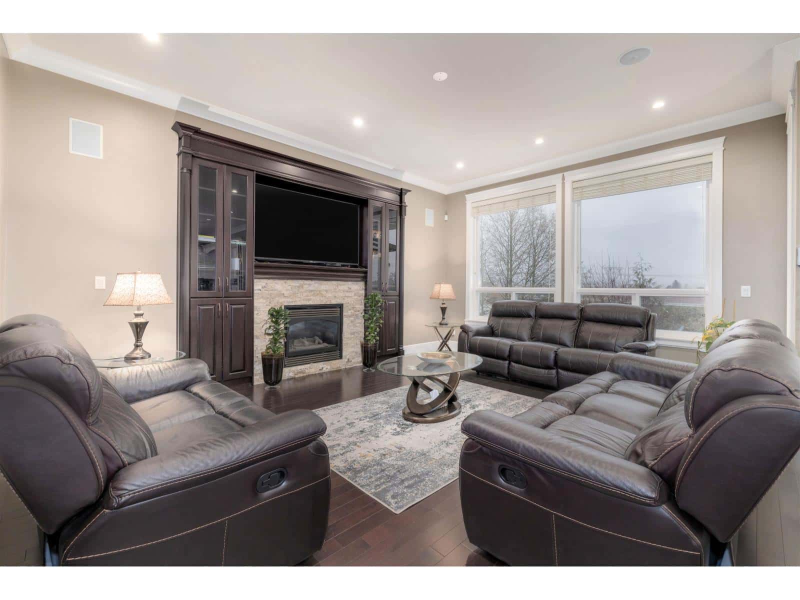 14611 36B AVENUE — Surrey, British Columbia - Photo 3 of 32