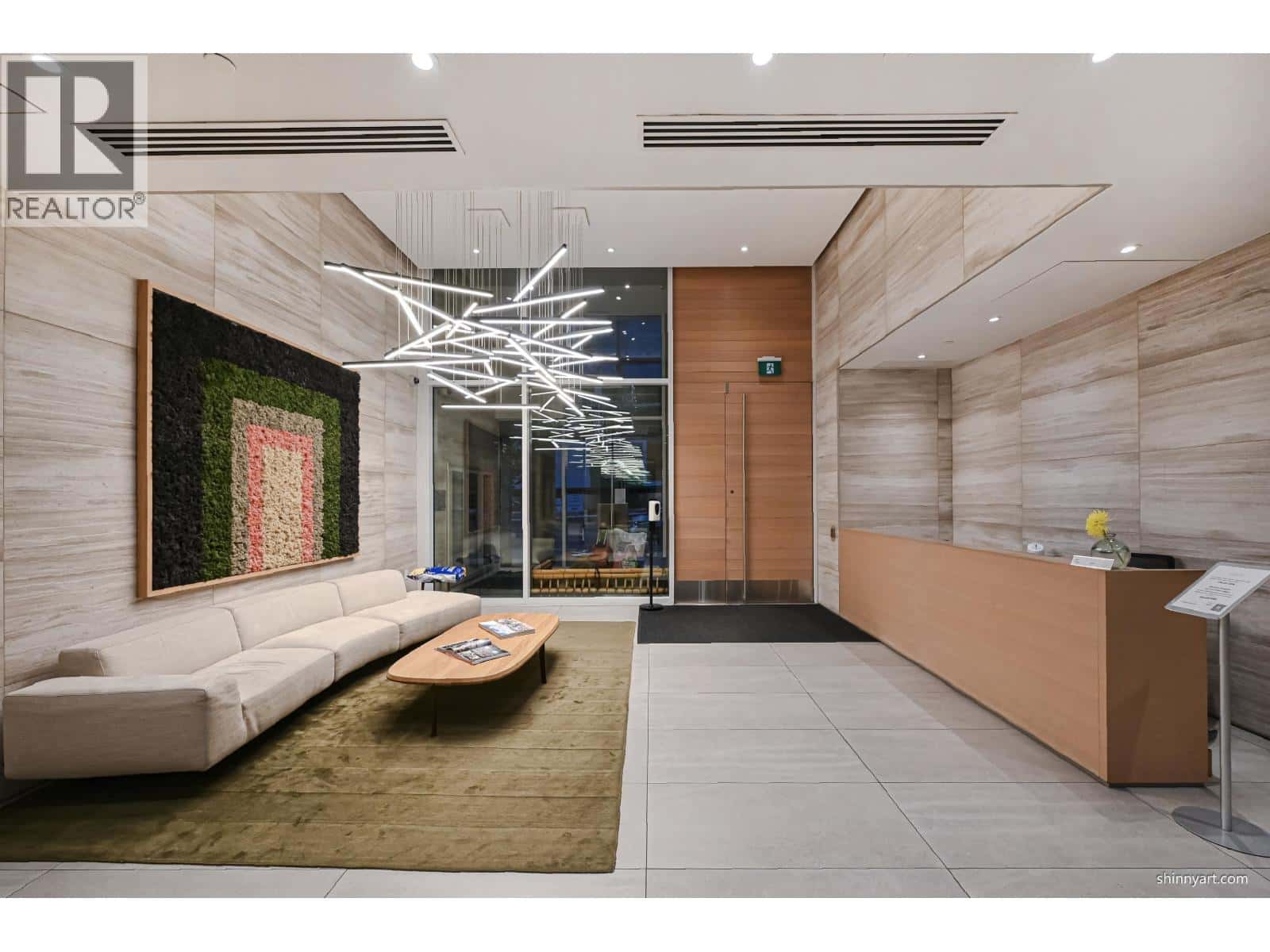 Vancouver — Vancouver - Photo 4 of 24