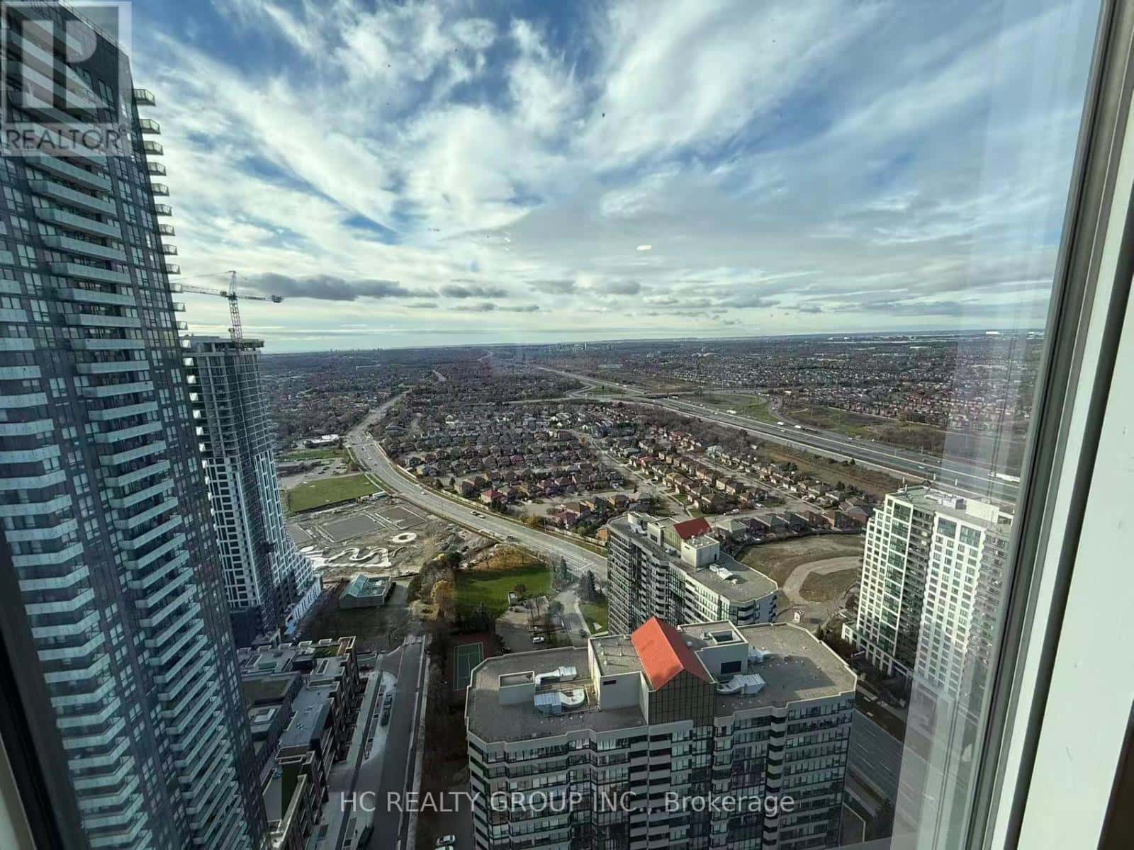 Mississauga (City Centre) — Mississauga (City Centre) - Photo 4 of 9