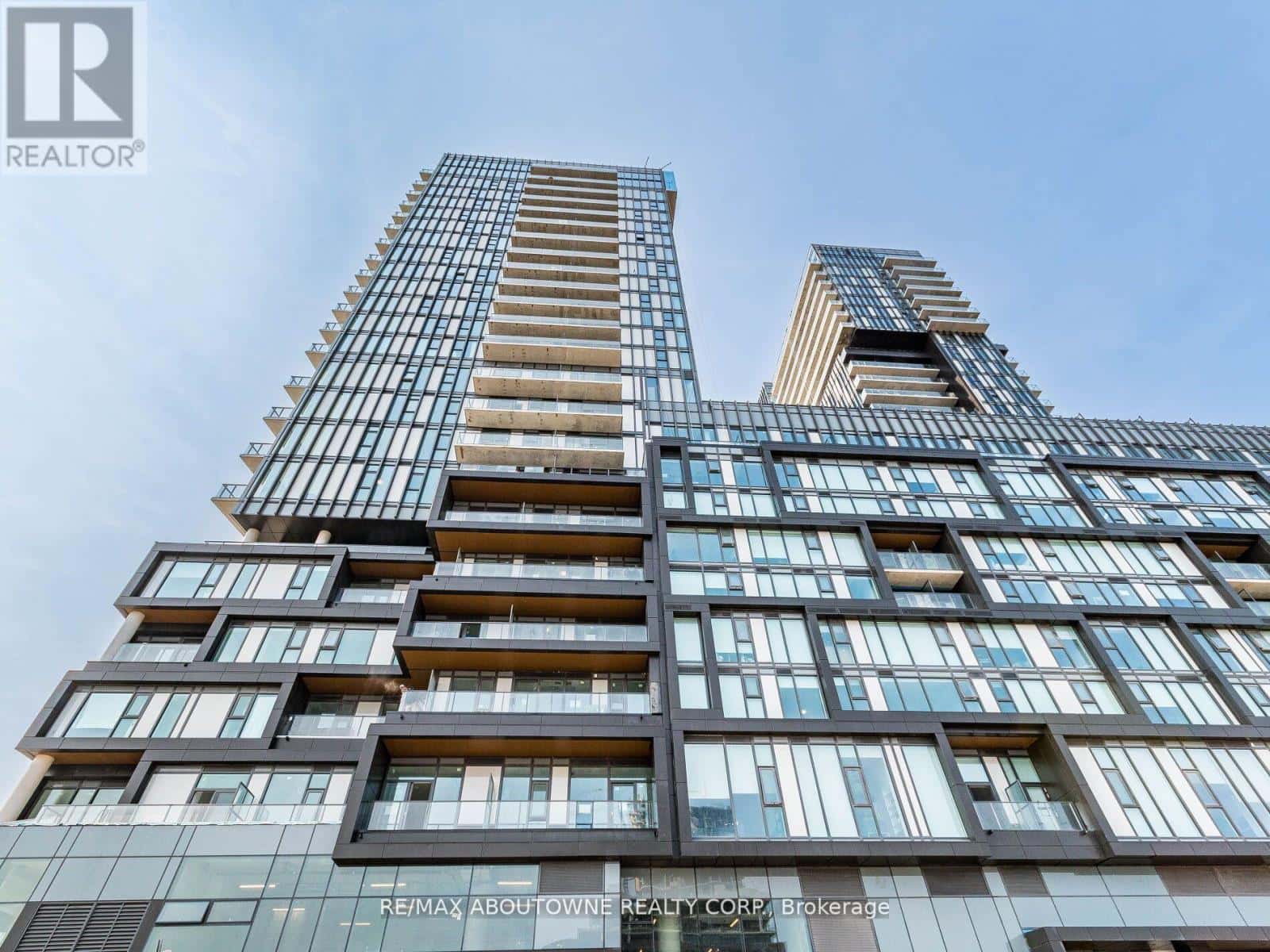 Toronto (Dovercourt-Wallace Emerson-Junction) — Toronto (Dovercourt-Wallace Emerson-Junction) - Photo 2 of 33