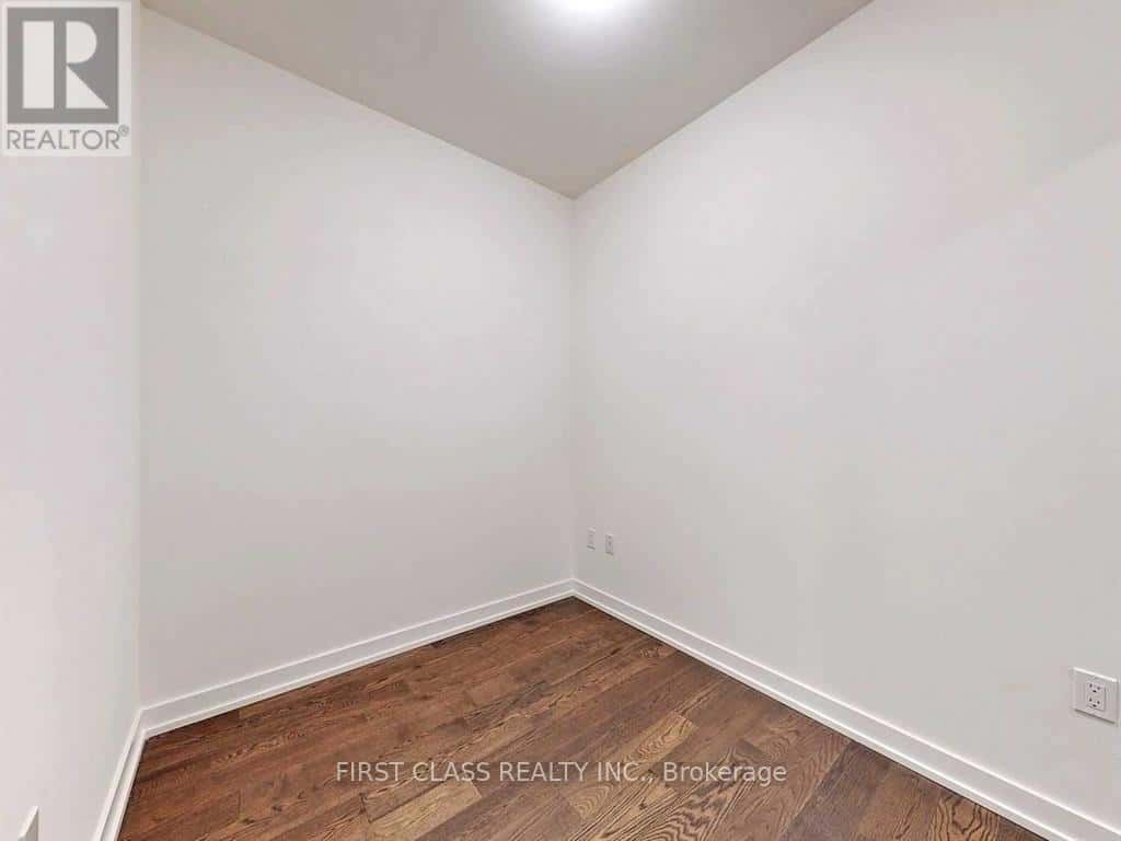 Toronto (Annex) — Toronto (Annex) - Photo 3 of 6