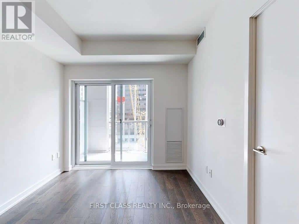 Toronto (Annex) — Toronto (Annex) - Photo 5 of 6