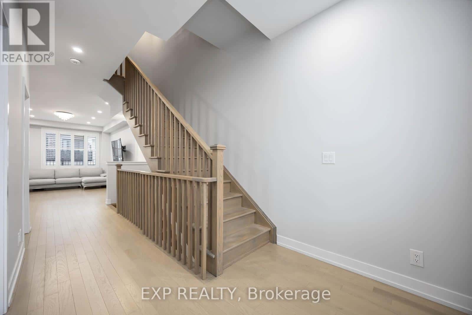 22 GUARDHOUSE CRESCENT — Markham (Angus Glen), Ontario - Photo 5 of 30