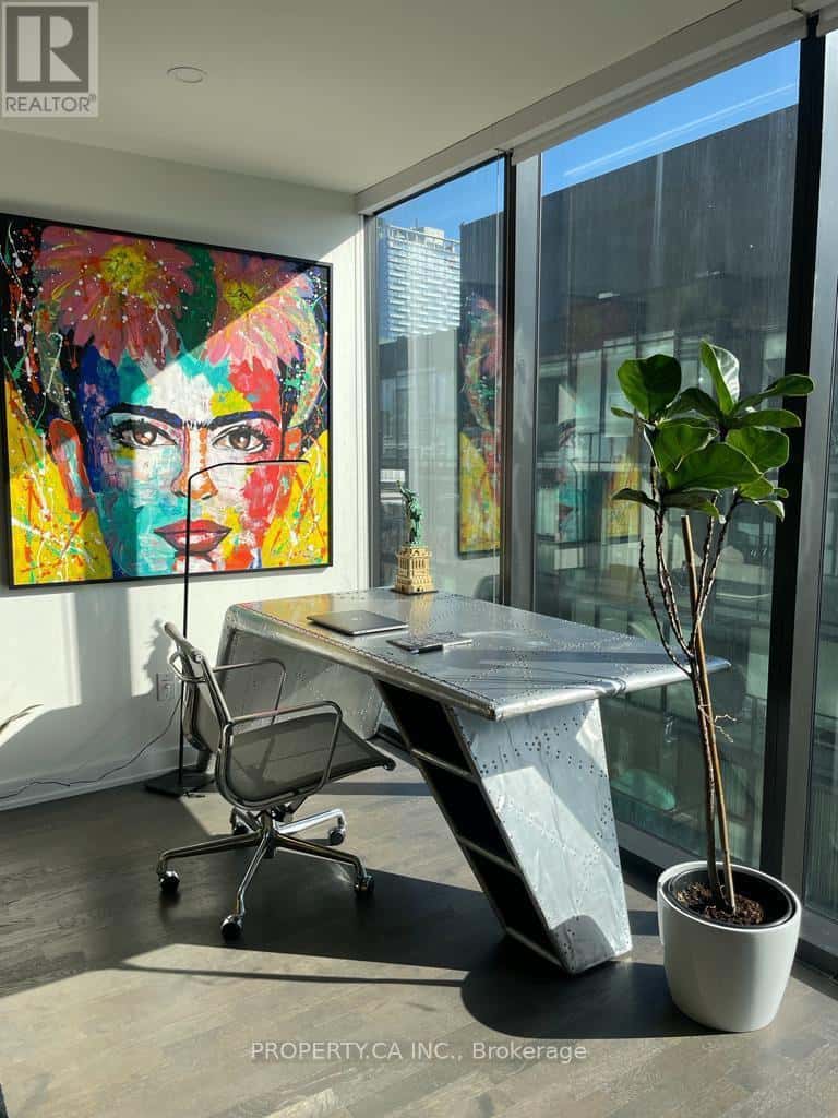 1010 - 629 KING STREET W — Toronto (Waterfront Communities) - Photo 2 of 9