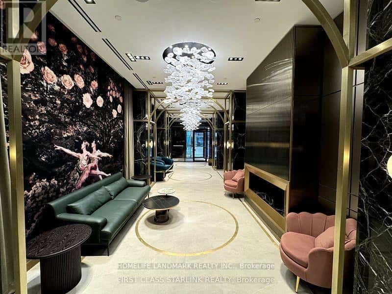 Toronto (Rosedale-Moore Park) — Toronto (Rosedale-Moore Park) - Photo 3 of 12