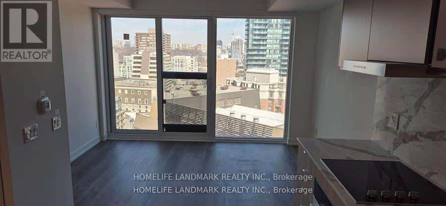 Toronto (Rosedale-Moore Park) — Toronto (Rosedale-Moore Park) - Photo 5 of 12