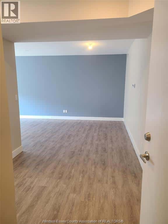 Windsor — Windsor - Photo 3 of 18