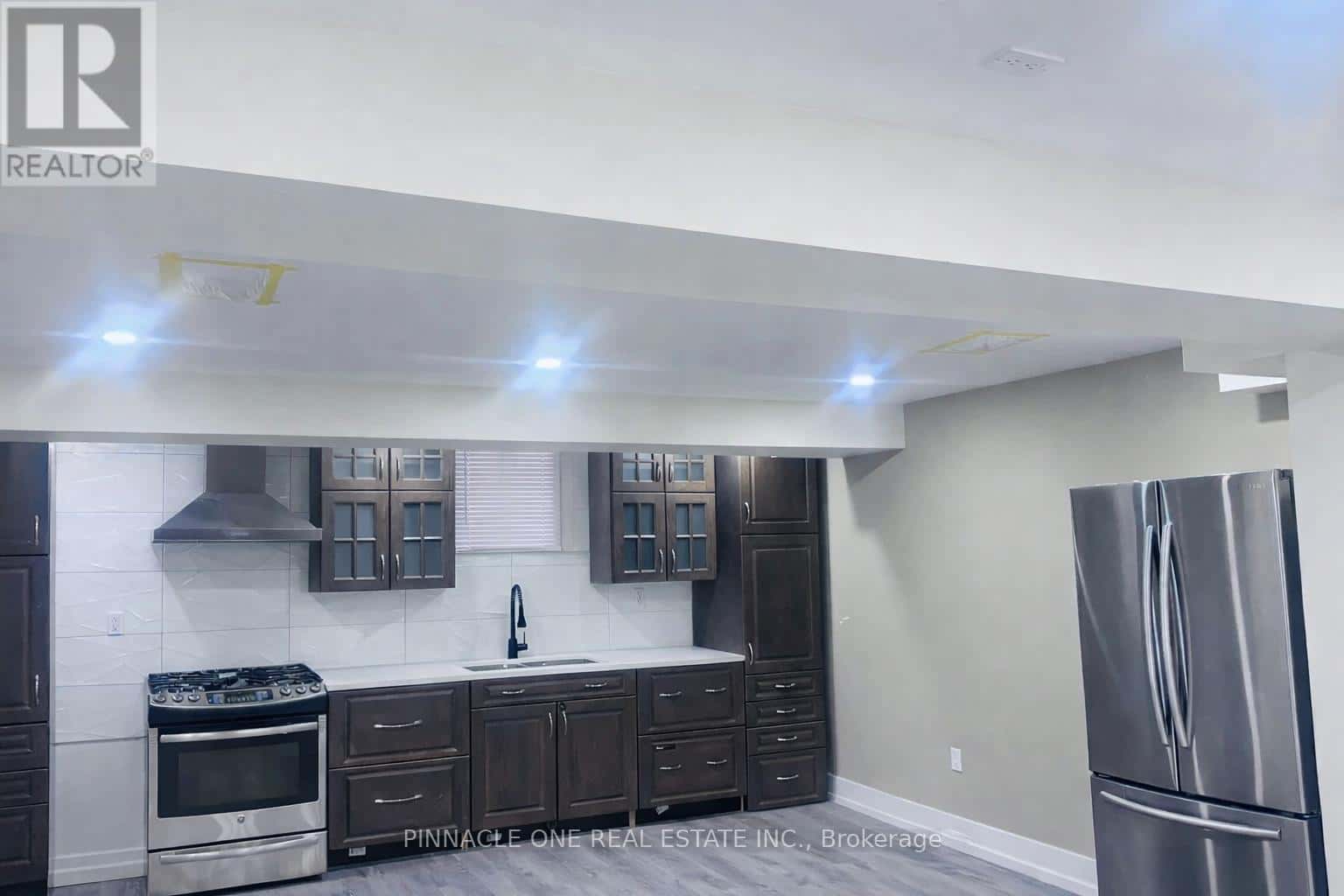 Vaughan (Kleinburg) — Vaughan (Kleinburg) - Photo 5 of 7