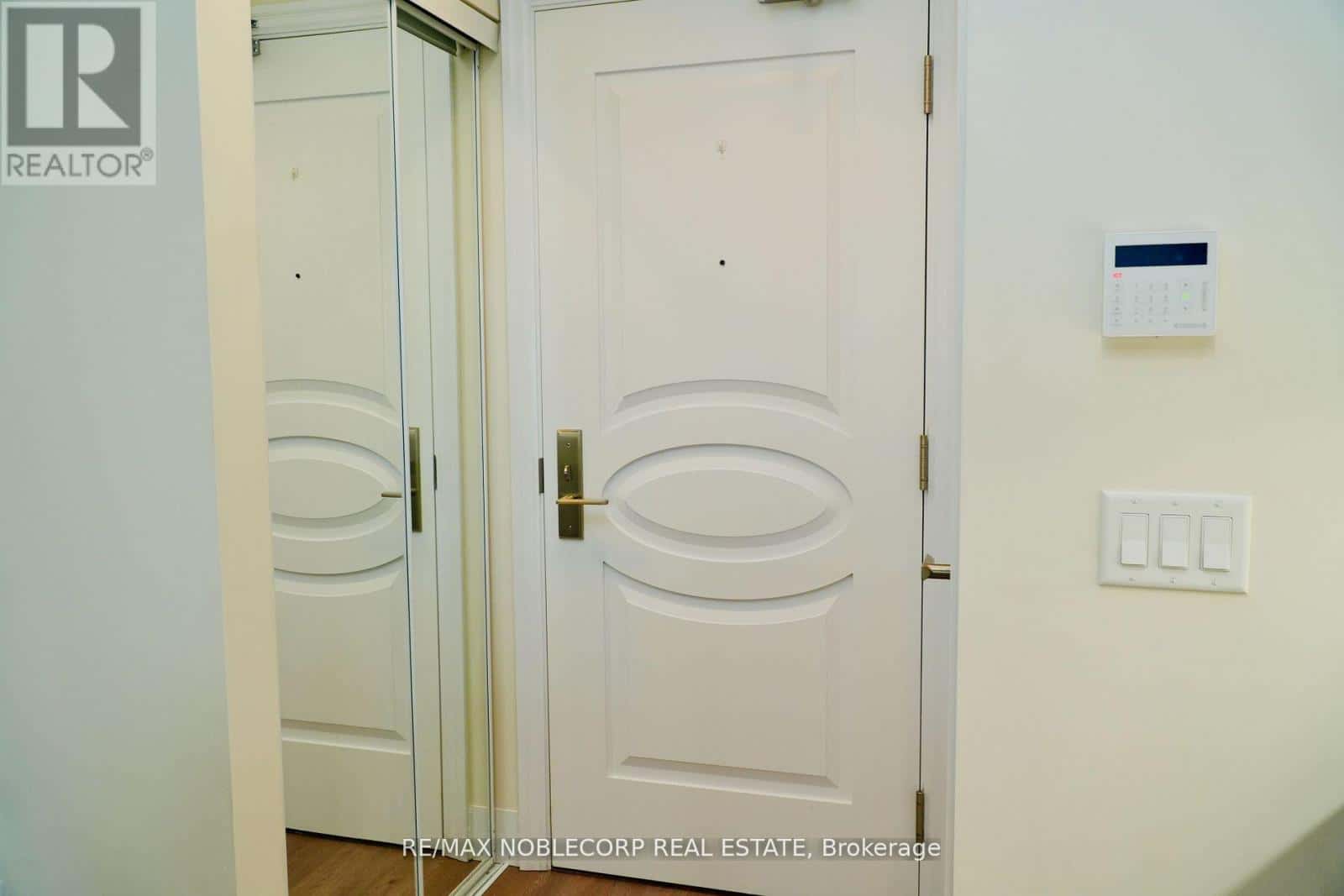 Vaughan (Concord) — Vaughan (Concord) - Photo 5 of 19