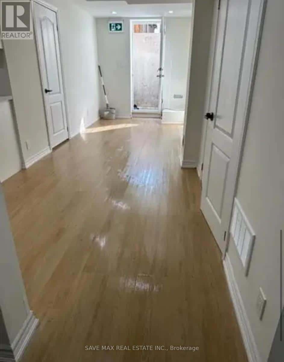 Brampton (Northwest Brampton) — Brampton (Northwest Brampton) - Photo 2 of 10