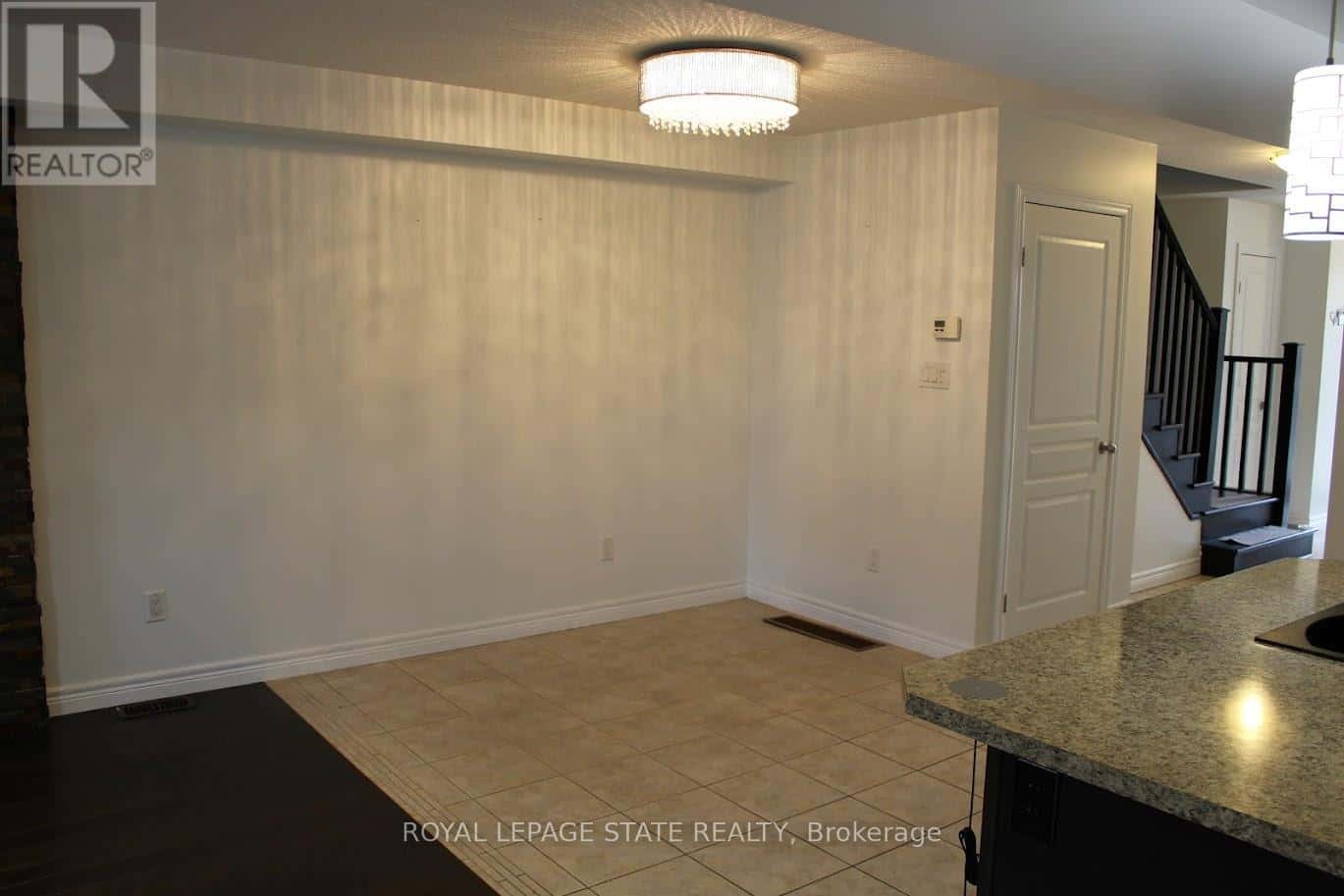 Hamilton (Stoney Creek Mountain) — Hamilton (Stoney Creek Mountain) - Photo 4 of 25