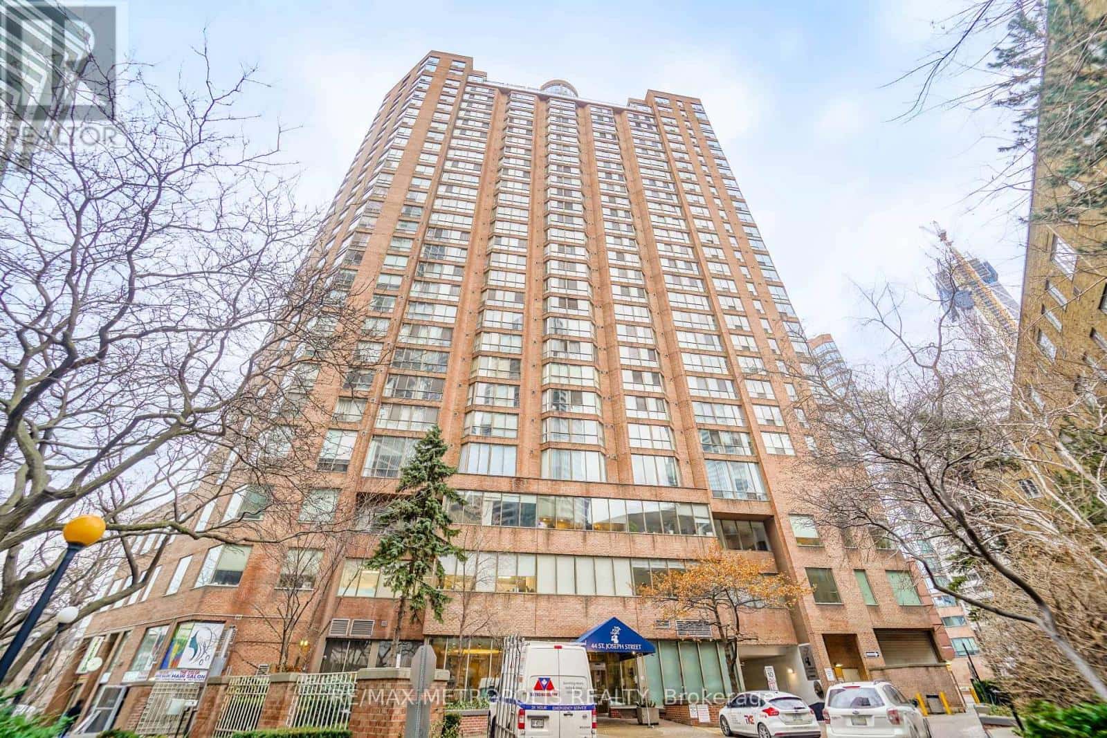 317 - 1033 BAY STREET — Toronto (Bay Street Corridor) - Photo 3 of 34