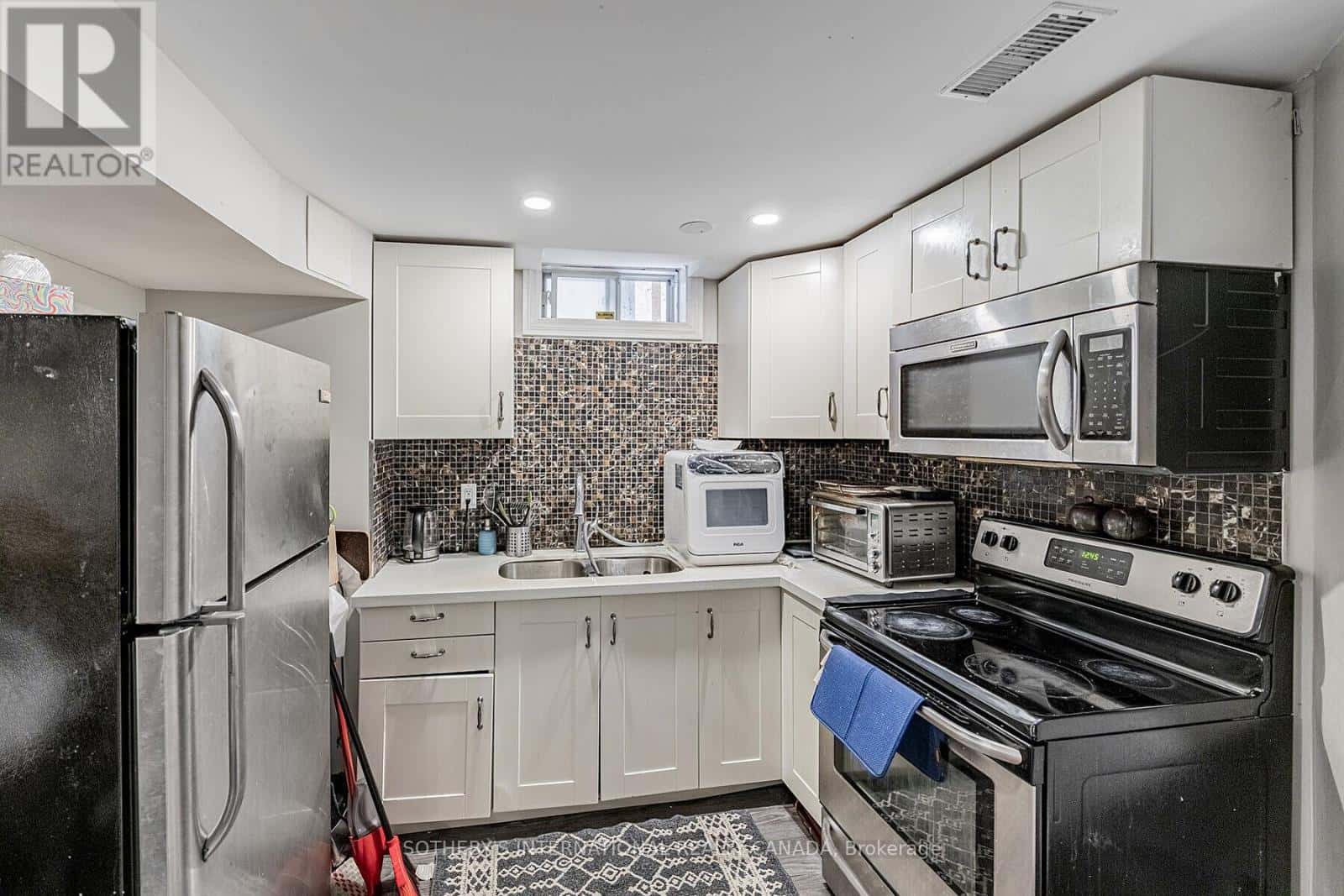 Mississauga (Churchill Meadows) — Mississauga (Churchill Meadows) - Photo 2 of 7