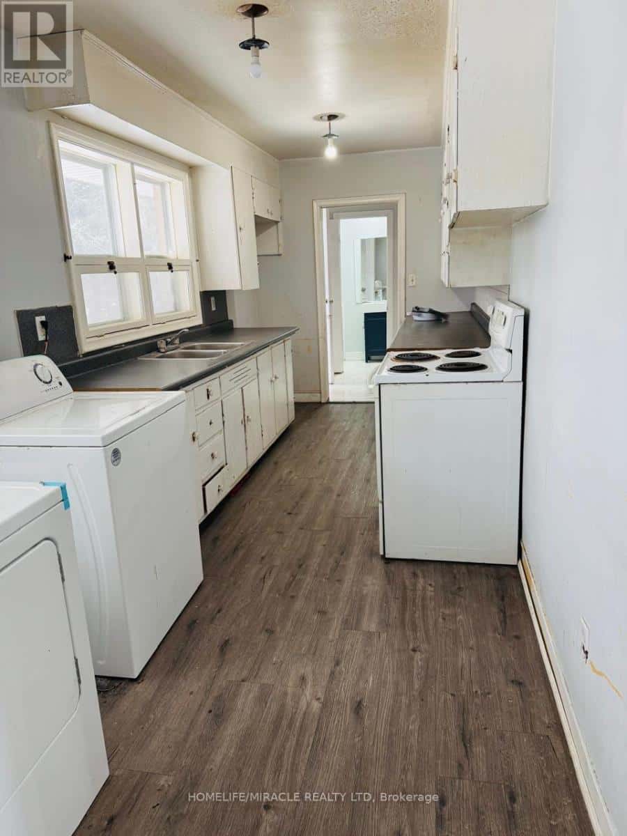 Brampton (Snelgrove) — Brampton (Snelgrove) - Photo 3 of 7