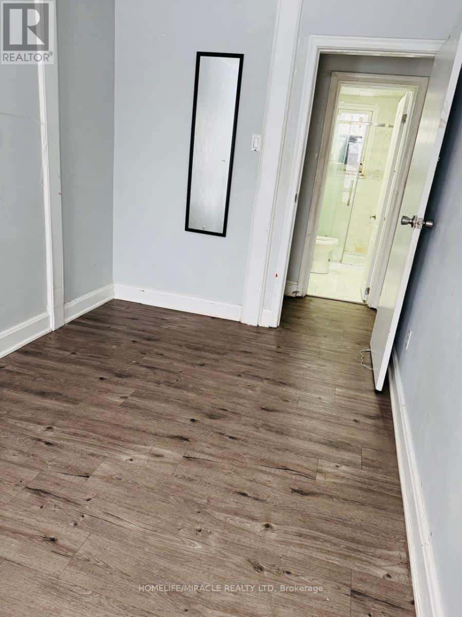 Brampton (Snelgrove) — Brampton (Snelgrove) - Photo 4 of 7