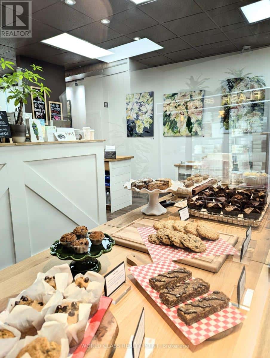 Oakville (CO Central) — Oakville (CO Central) - Photo 4 of 14