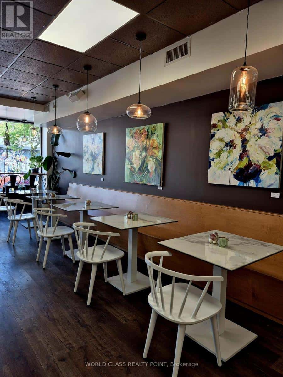 Oakville (CO Central) — Oakville (CO Central) - Photo 5 of 14