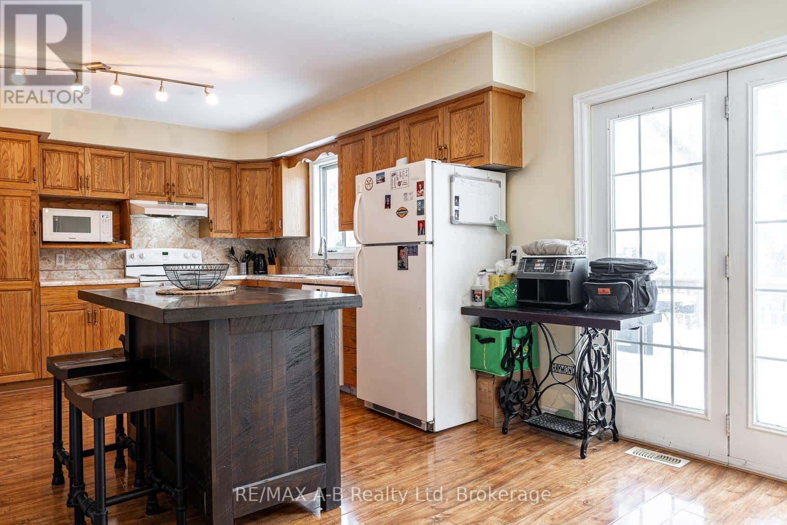 West Perth (Mitchell) — West Perth (Mitchell) - Photo 5 of 46