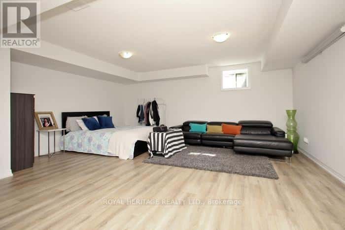 5 KLEIN WAY — Whitby (Taunton North), Ontario - Photo 4 of 26