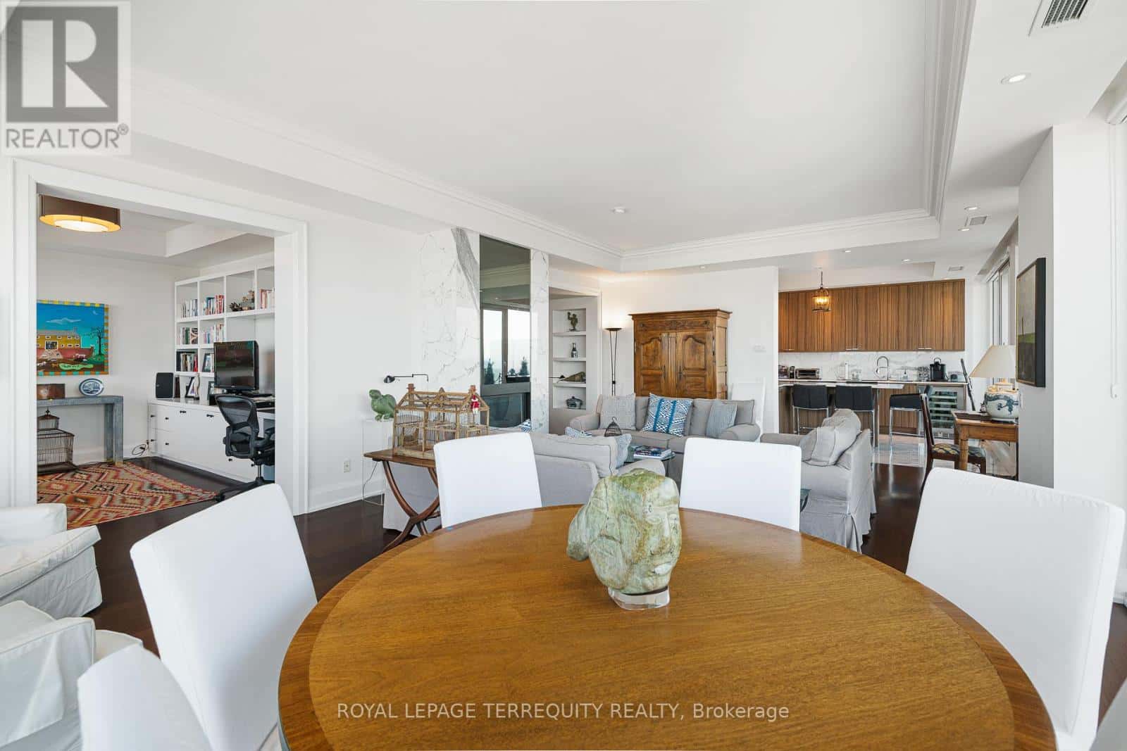 Toronto (Annex) — Toronto (Annex) - Photo 3 of 41