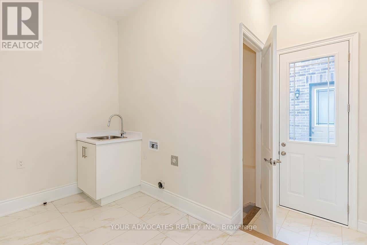 Vaughan (Kleinburg) — Vaughan (Kleinburg) - Photo 5 of 31