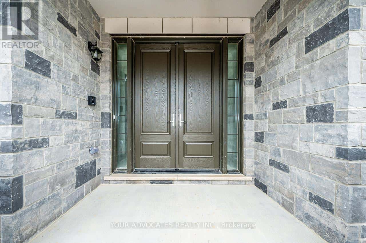 Vaughan (Kleinburg) — Vaughan (Kleinburg) - Photo 2 of 33