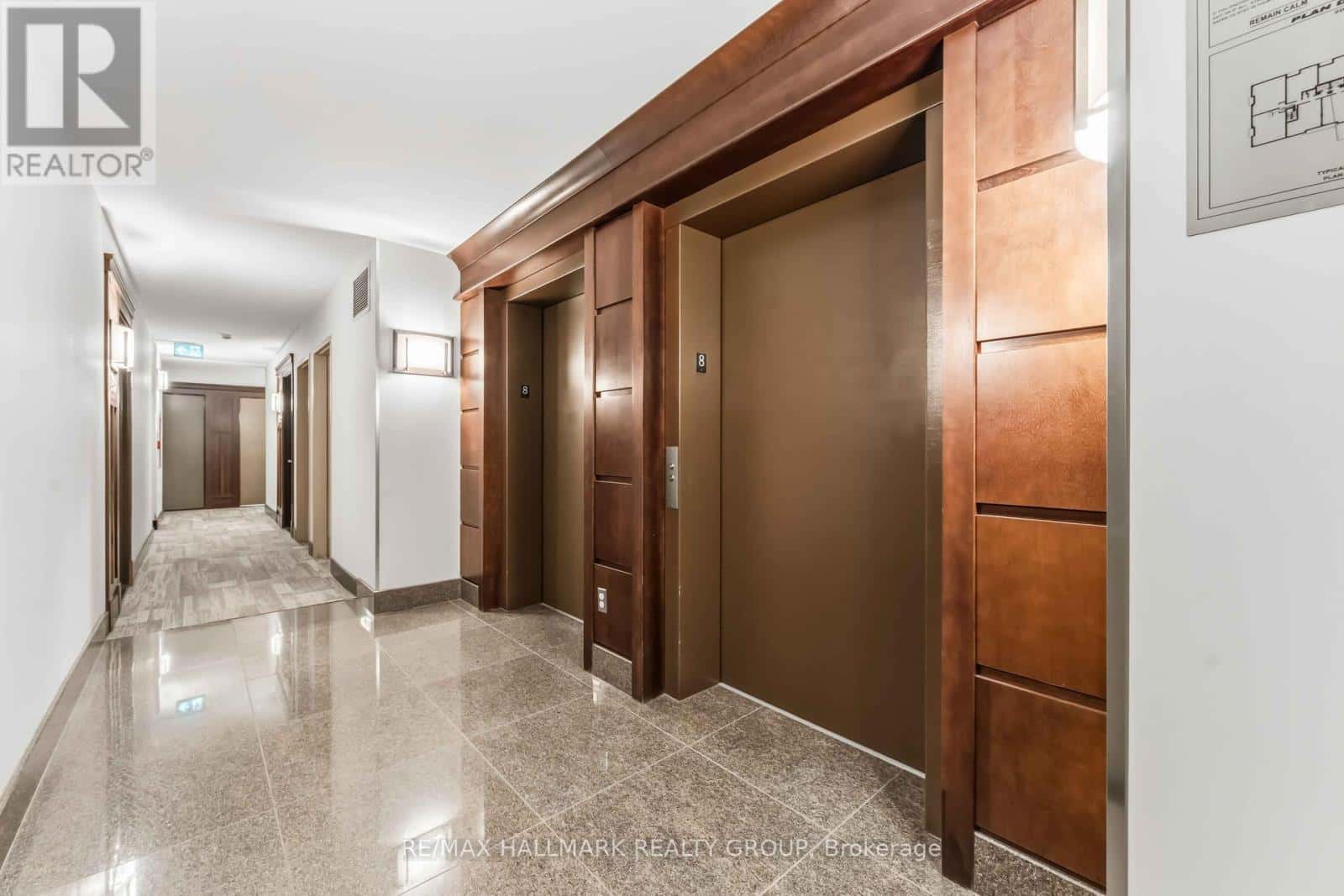 Ottawa — Ottawa - Photo 4 of 27